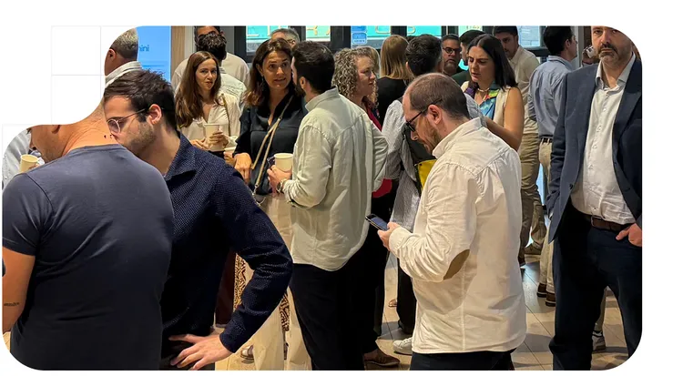 Coffee break and networking during Tecalis Industry Mornings