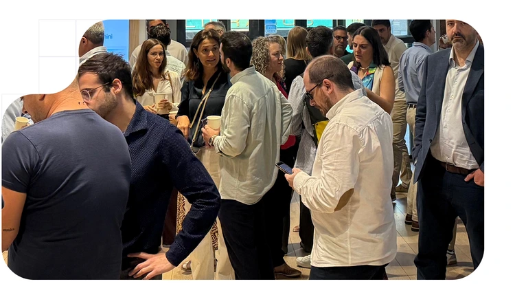 Coffee break and networking during Tecalis Industry Mornings