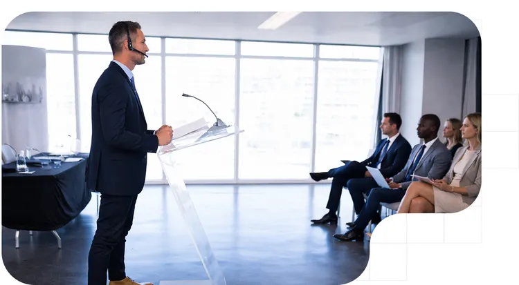 Presentación corporativa sobre la identificación del UBO y el cumplimiento normativo ante un grupo de directivos.