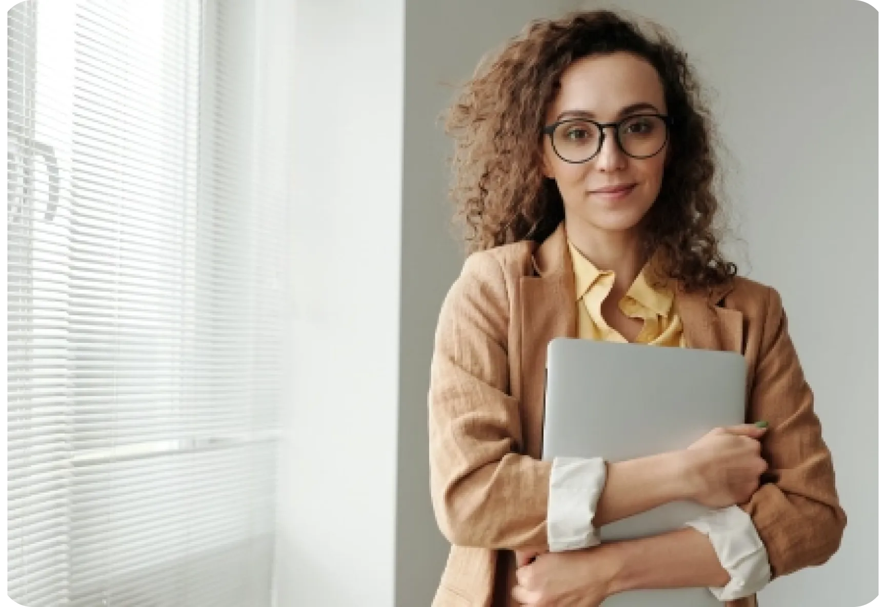 Trabajadora de tecalis | Tecalis employee